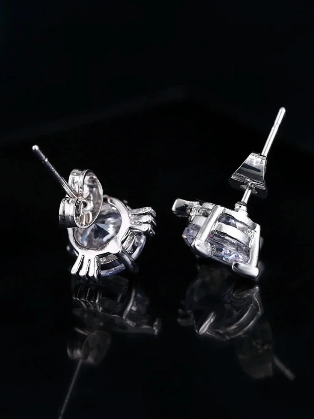 Sterling Silver Shiny 925 Kitty Cat Sparkling CZ Stud Earrings Brand New